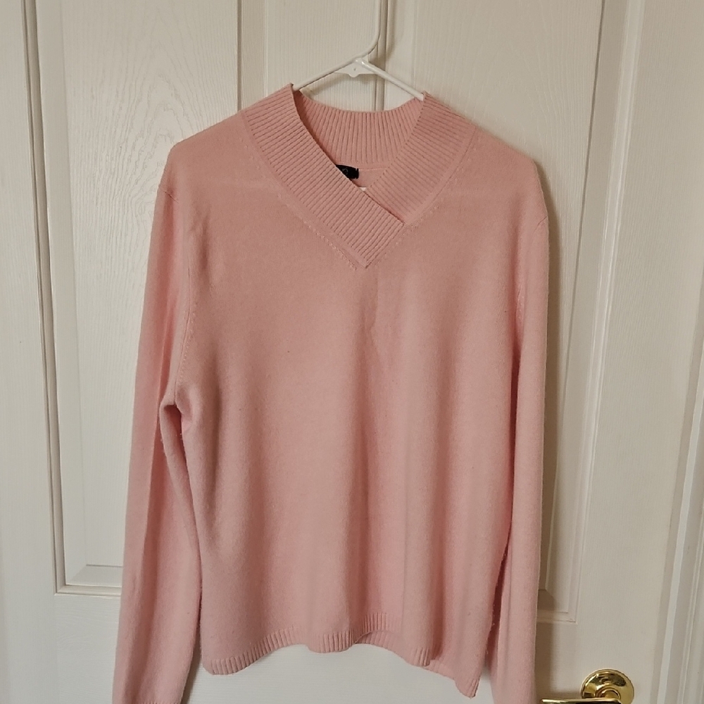 Pink V-NeckCashmere Sweater